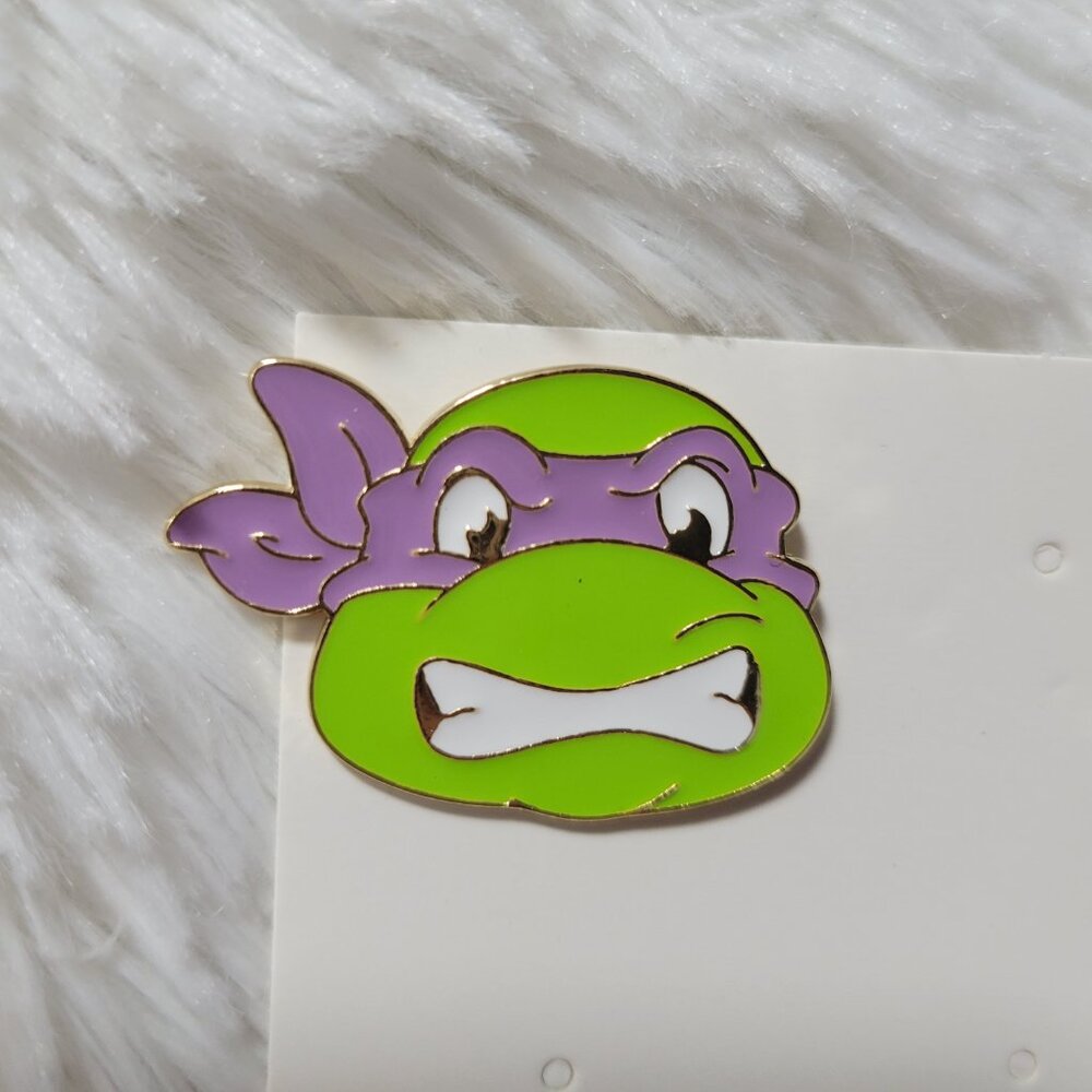TMNT Pin Set - Picture 4 of 7